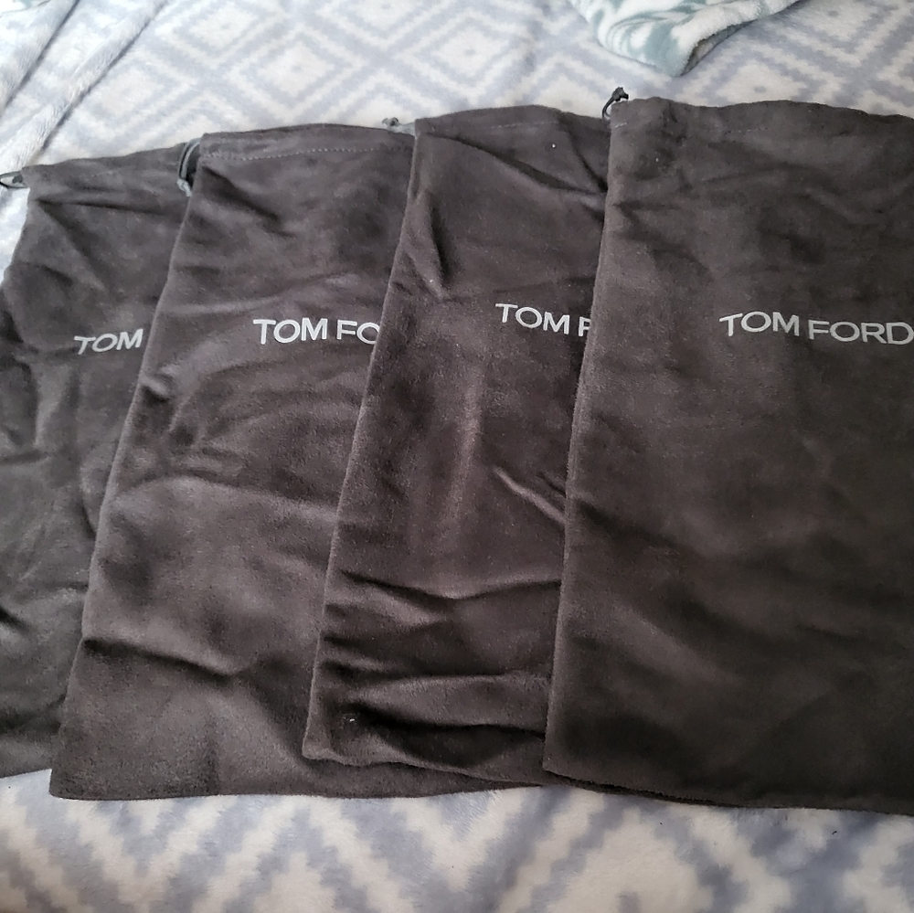 4 pieces authentic tom Ford dust/shoes travel bags